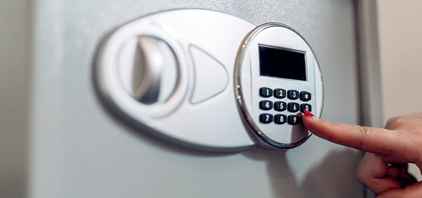 Jewelry Safe Cracking in Cambria, California