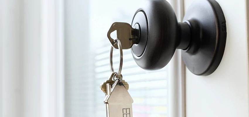 Bifold Door Knob Replacement in Cambria, California